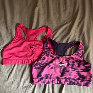 Nike sports bras in size medium, 15 each or 25 for both!